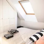 Riverside In The Heart Of Old Town Apartment