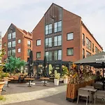 Riverside In The Heart Of Old Town Apartment *