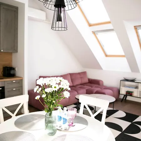 Riverside In The Heart Of Old Town Lägenhet *