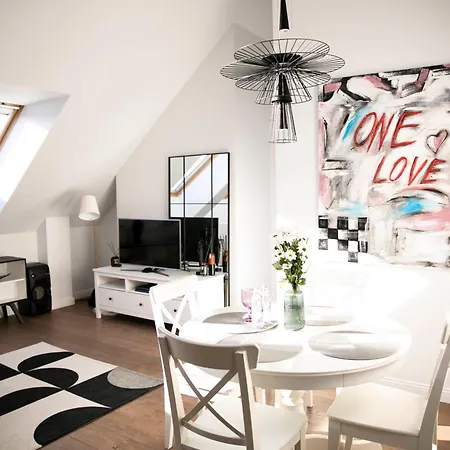 Lägenhet Riverside In The Heart Of Old Town Klaipėda