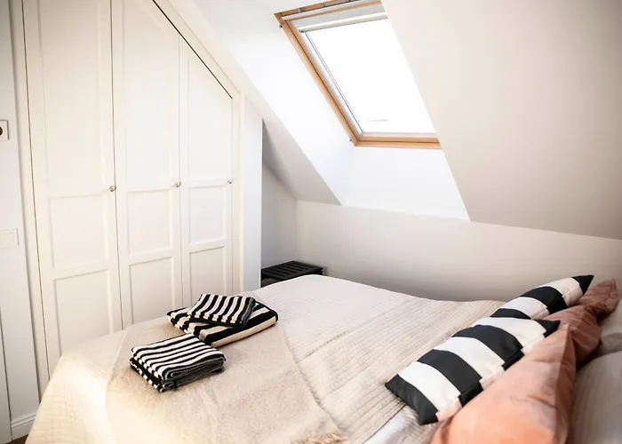 Riverside In The Heart Of Old Town Daire